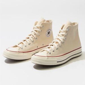 Converse Chuck 70 High Tops in Off White